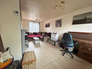 Lounge- click for photo gallery